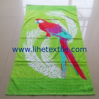 China supplier Custom Cotton Velour Digital Print Parrot Design Green Beach Towel