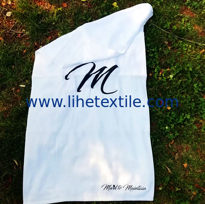 Hot sale 70*140cmwhite cotton bath beach towel with pocket custom embroidery towel with logo