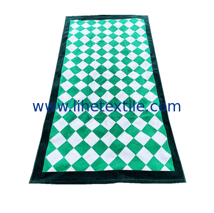 Wholesale High Quality Bath Towel Custom Printed Green Elements Of A Checkerboard Grid 100% Cotton Beach Towel